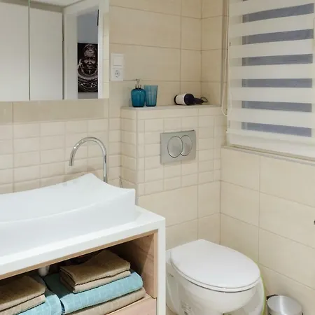 Apartment Cozy And Quiet Near The Parliament *